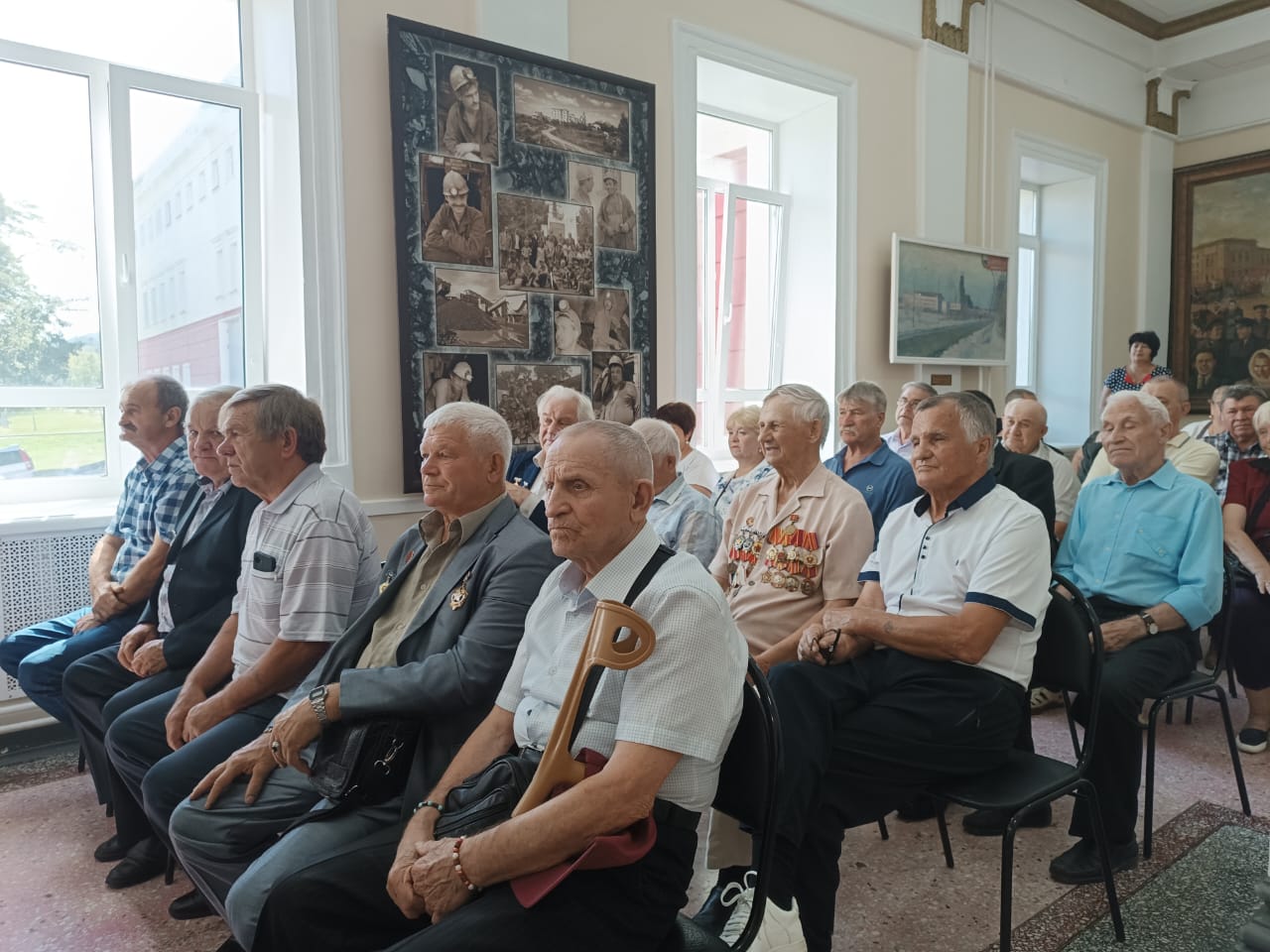 Ветеранов шахтерского труда чествовали в Артеме.