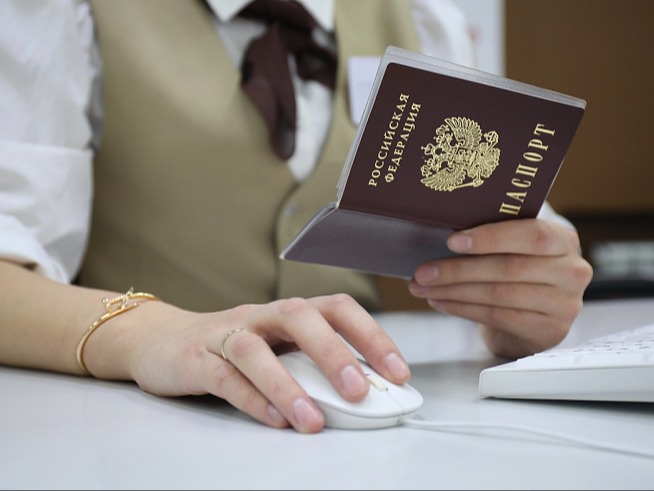 Участники СВО и их близкие могут подать заявку на переобучение и поиск работы в Приморье через любое отделение МФЦ, сообщает www.primorsky.ru.