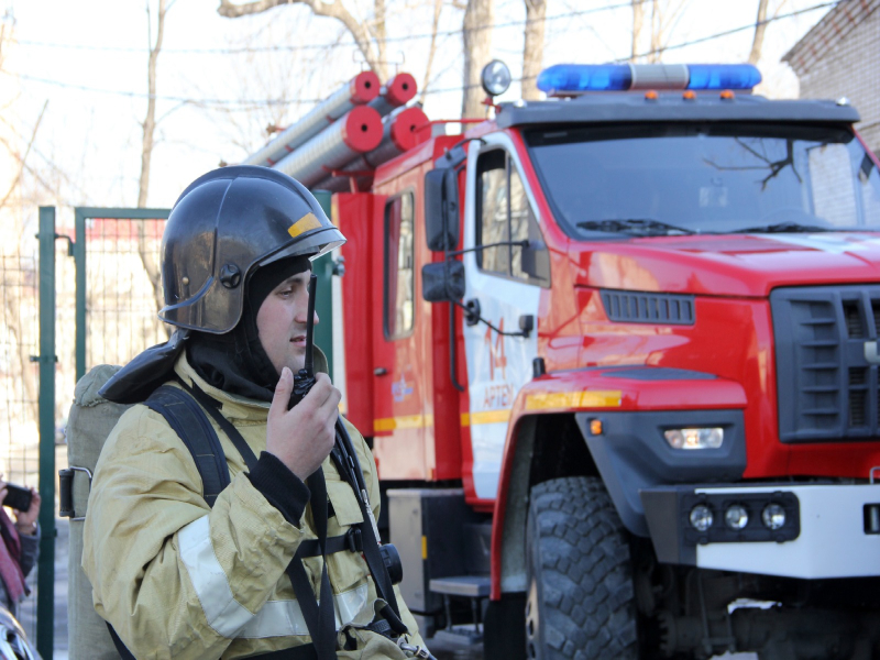 Пожарные ликвидировали возгорание частного дома в Артемовском городском округе.