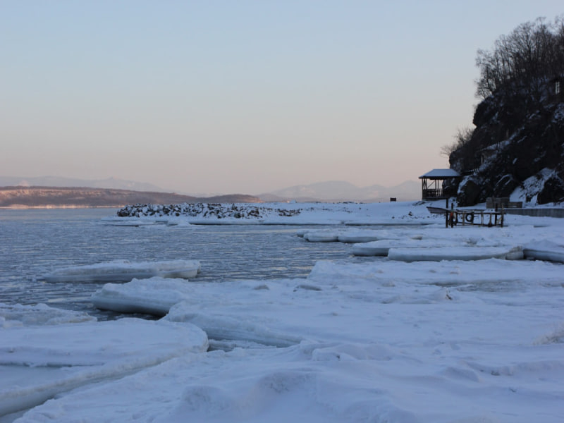 Сотрудники Главного управления МЧС России по Приморскому краю напоминают об опасности нахождения на льду.