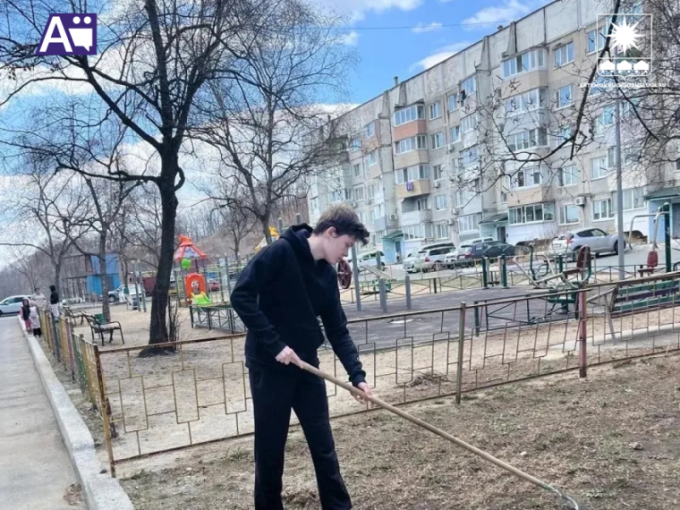 К общегородскому субботнику присоединились ТОСы и НКО.