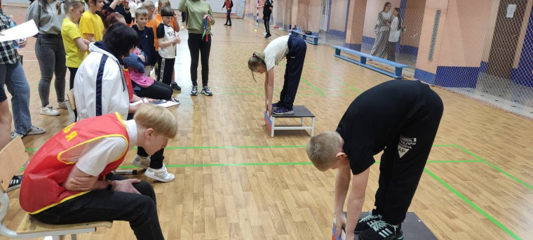 Артемовские школьники показали свои спортивные навыки.