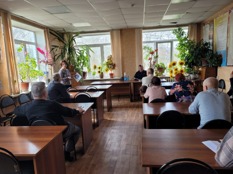 В Артемовском городском округа прошла встреча по финансовой грамотности среди пенсионеров.
