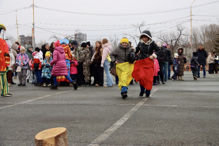 В Артёме проводили зиму.